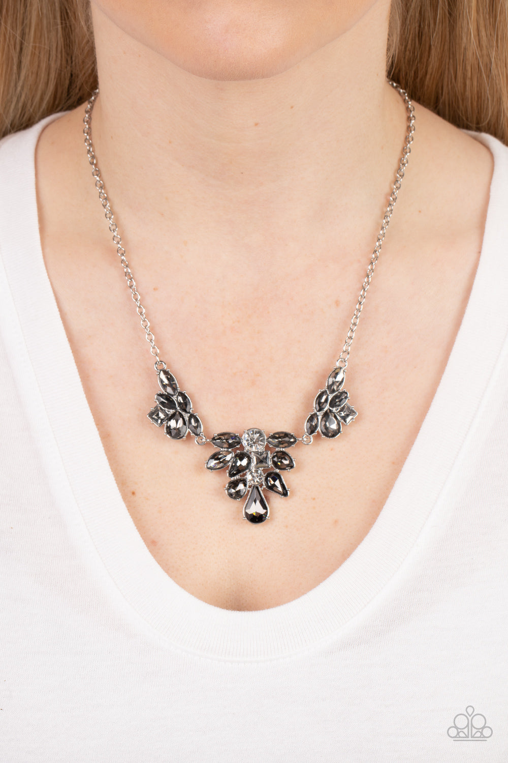 Paparazzi ♥ Completely Captivated - Silver ♥  Necklace