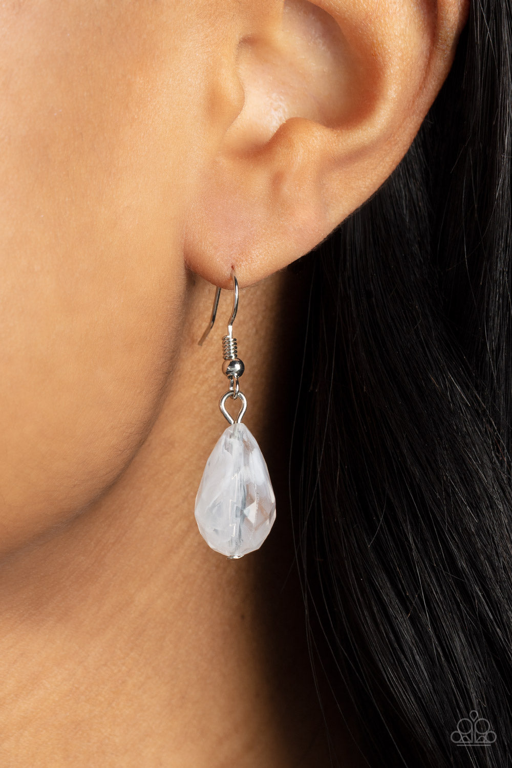 Paparazzi ♥ Summertime Tryst - White ♥  Necklace