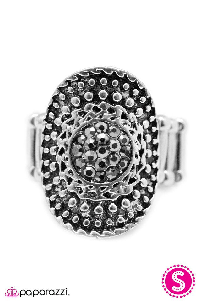 Paparazzi ♥ Spanish Sun - Silver ♥ Ring