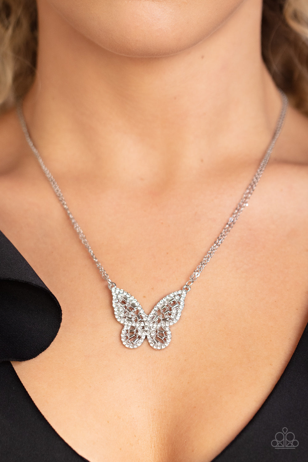 Paparazzi ♥ Baroque Butterfly - White ♥  Necklace
