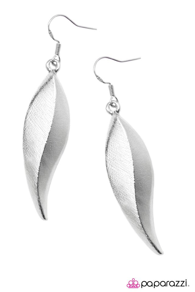 Paparazzi ♥ Seasons Come and Go... - Silver ♥ Earrings
