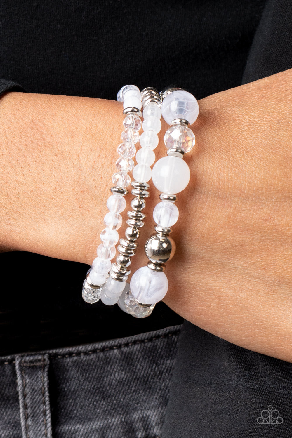 Paparazzi ♥ Shoreside Stroll - White ♥  Bracelet
