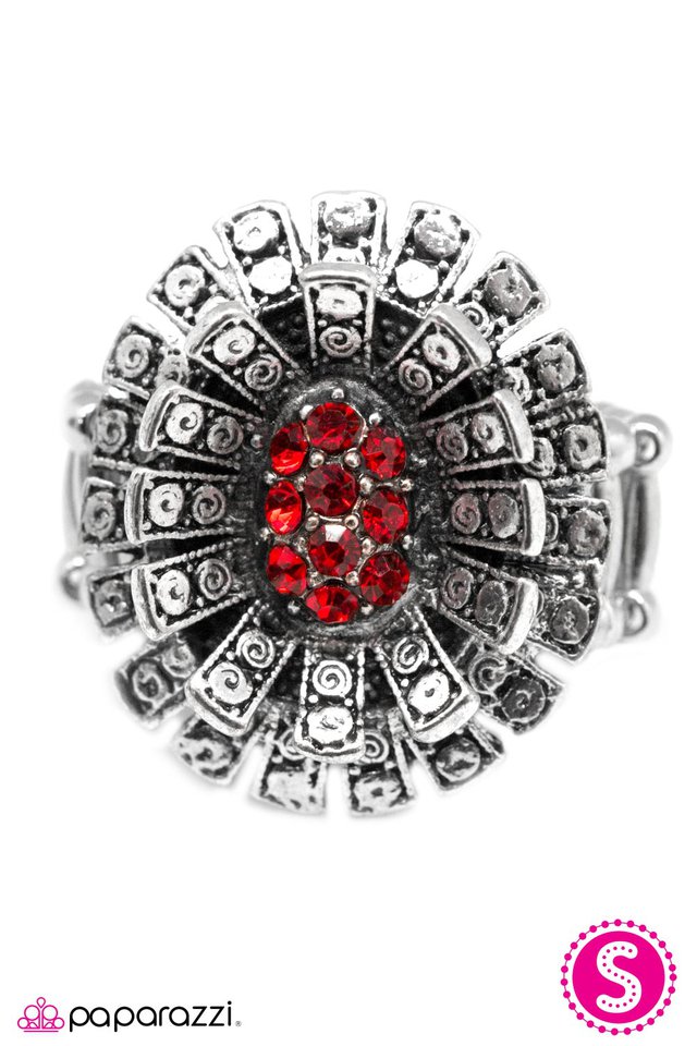 Paparazzi ♥ Shes A Fighter - Red ♥ Ring