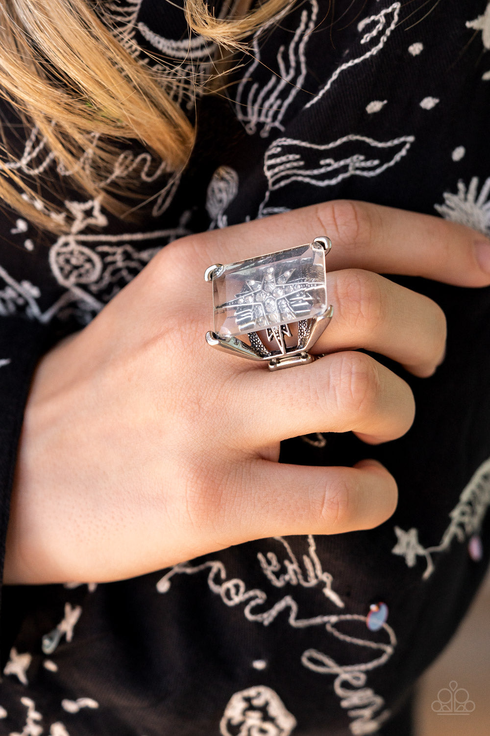 Paparazzi ♥ Starry Serenity - White ♥  Ring