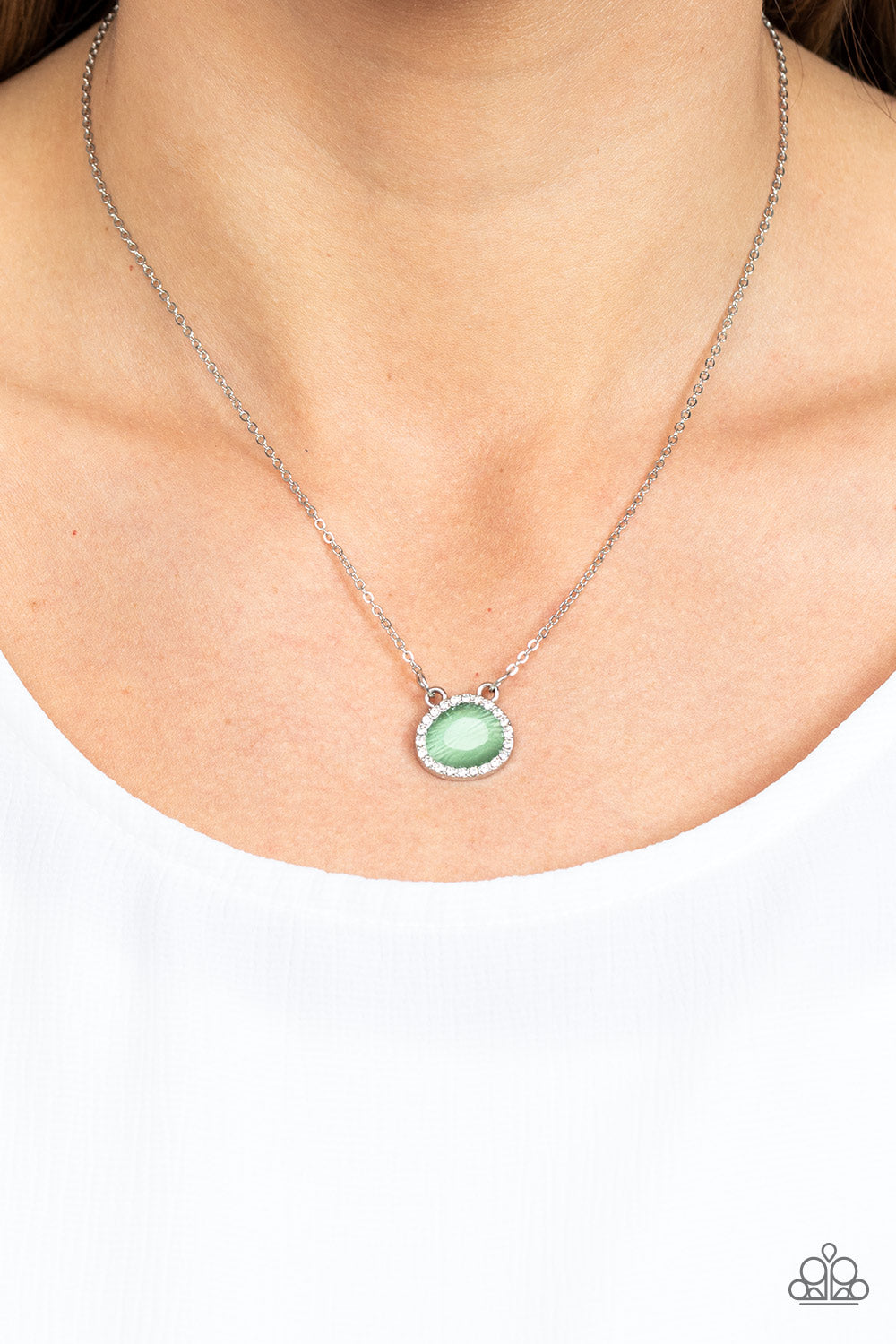 Paparazzi ♥ Treasure Me Always - Green ♥  Necklace