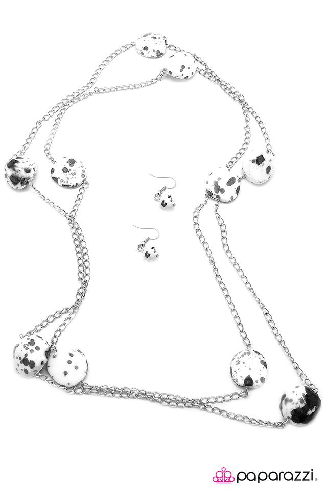 Paparazzi ♥ Rockstar Status - White ♥ Necklace