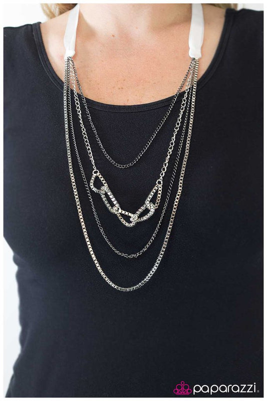 delicately-dangerous-white-p2in-wtsv-030xx