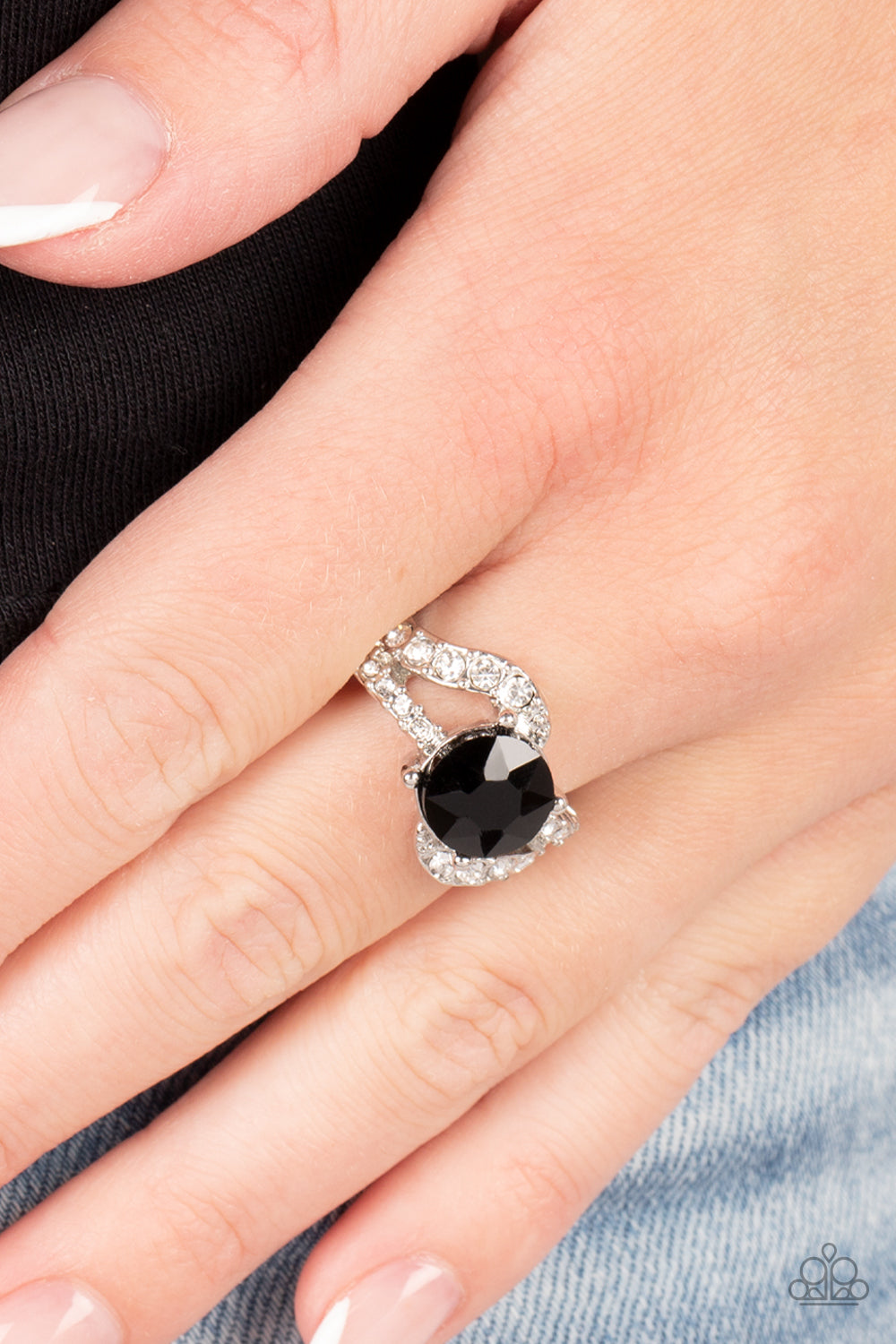 Paparazzi ♥ Blockbuster Boom - Black ♥  Ring