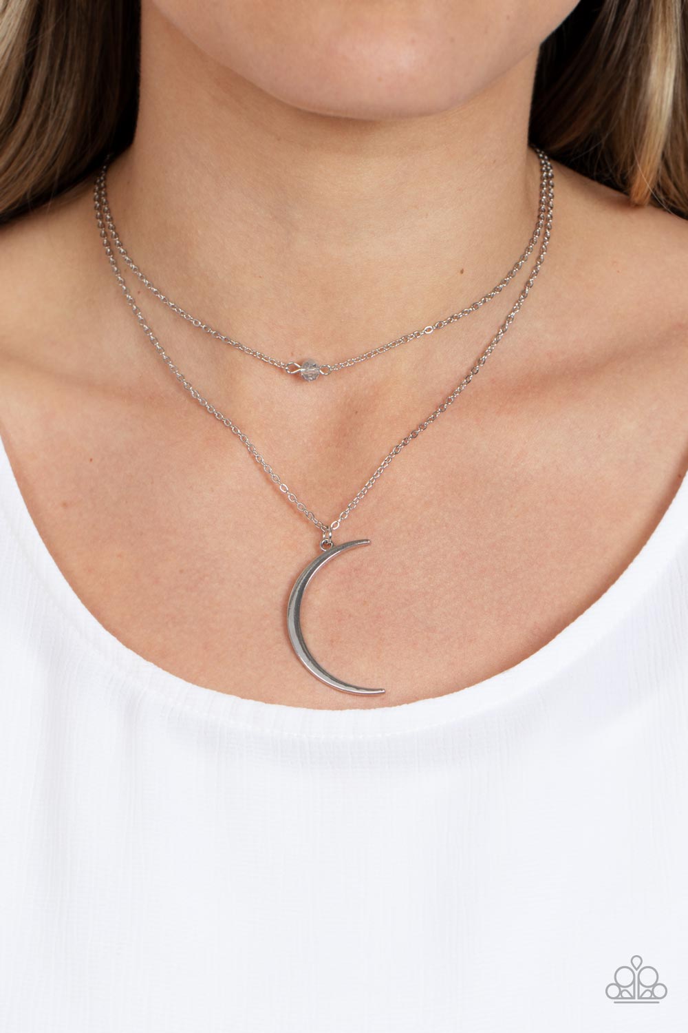 Paparazzi ♥ Modern Moonbeam - Silver ♥  Necklace