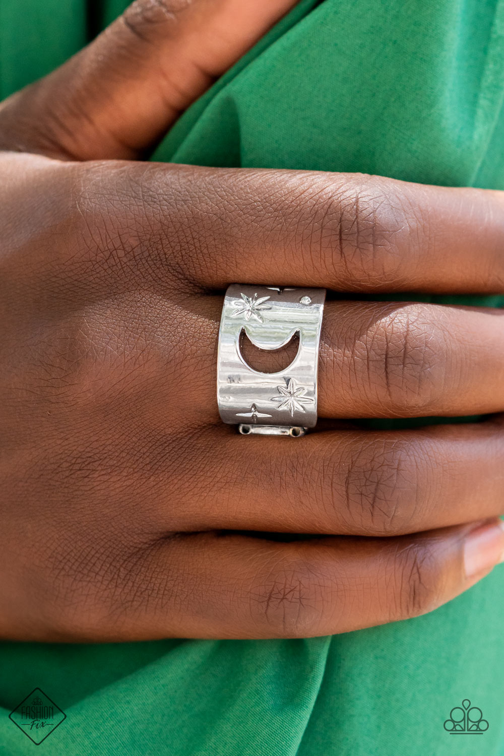 Paparazzi ♥ Lunar Levels - Silver ♥  Ring