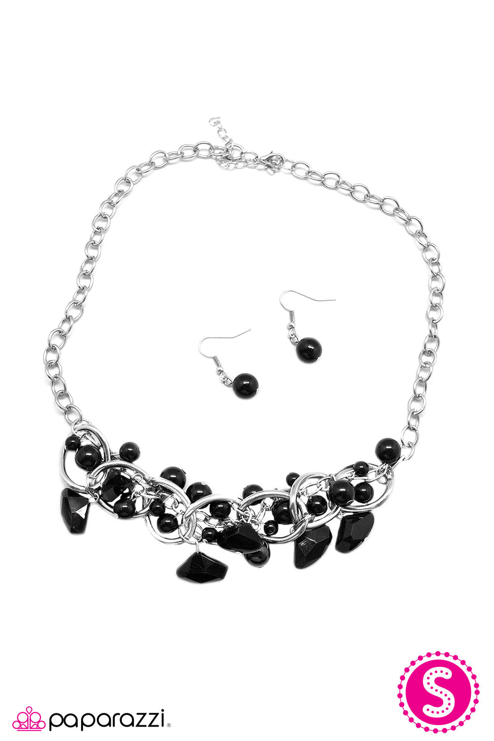 Paparazzi ♥ Tangled - Black ♥  Necklace