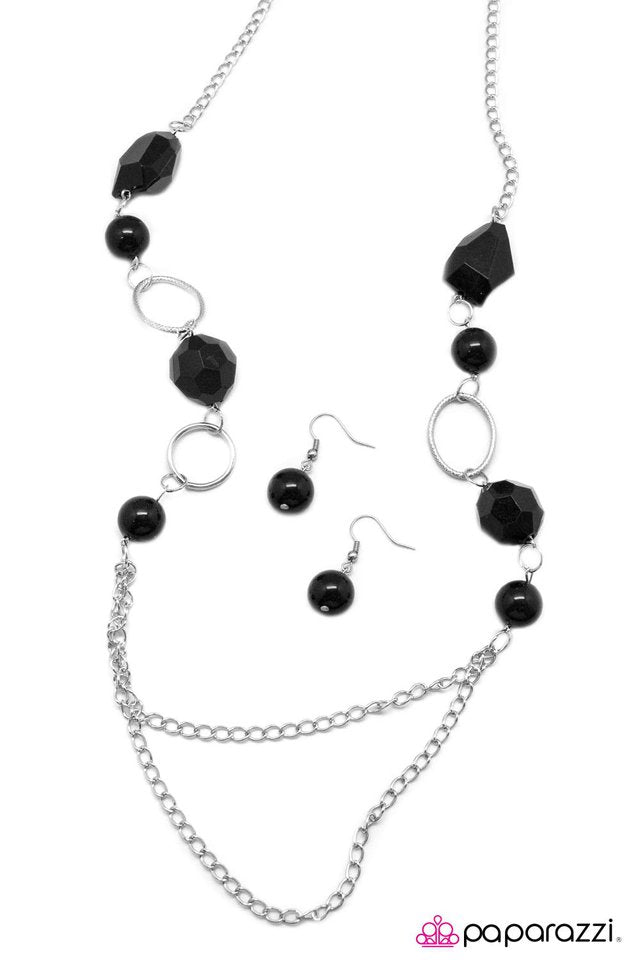 Paparazzi ♥ Prismatic - Black ♥ Necklace