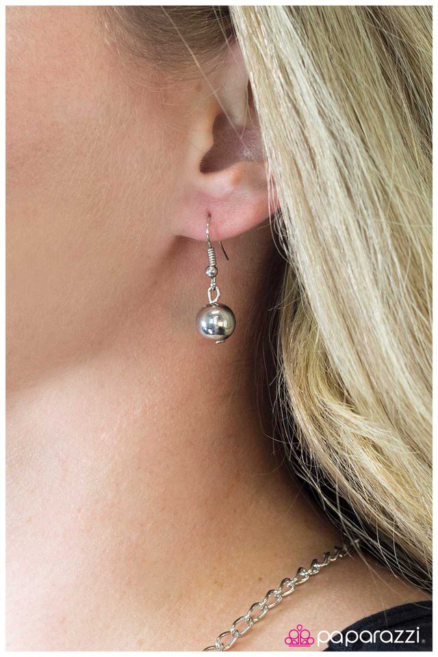 Paparazzi ♥ Really Gonna Rock Tonight - Blue ♥ Necklace