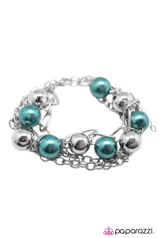 Paparazzi ♥ Right Side of the Tracks - Blue ♥ Bracelet