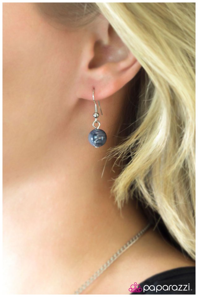 Paparazzi ♥ Hanging By a Moment - Silver ♥ Necklace