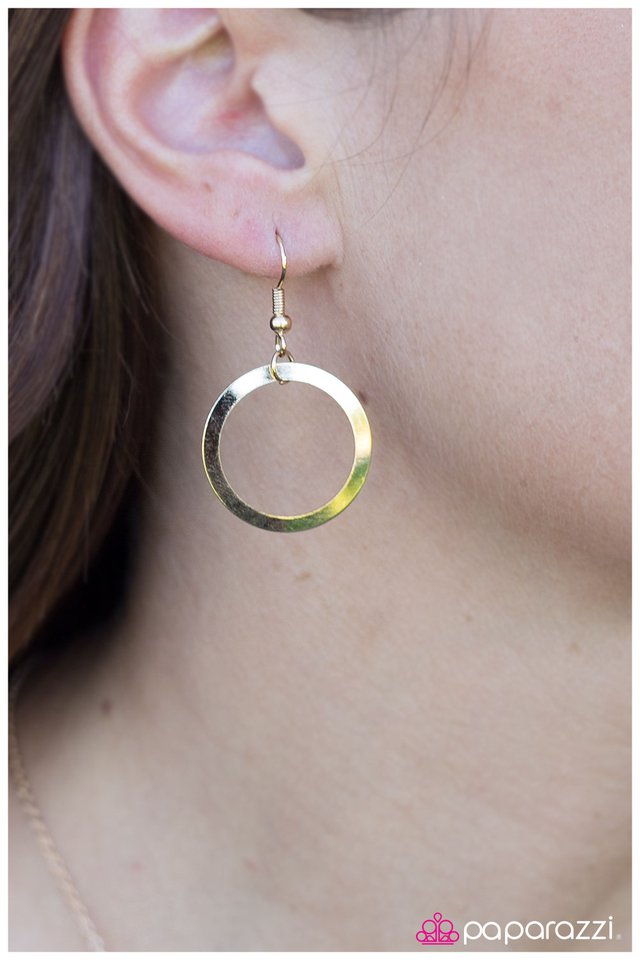 Paparazzi ♥ High and Mighty - Gold ♥ Necklace