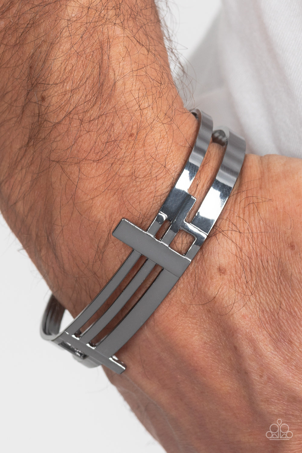 barred-lines-black-p9mn-urbk-051xx