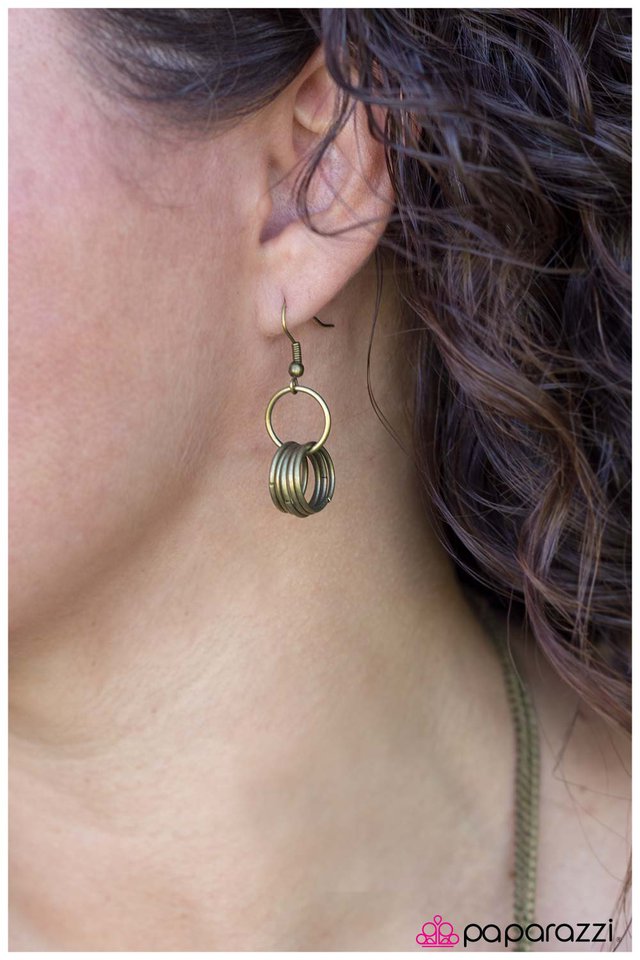 Paparazzi ♥ That Has A Nice Ring To It - Brass ♥ Necklace