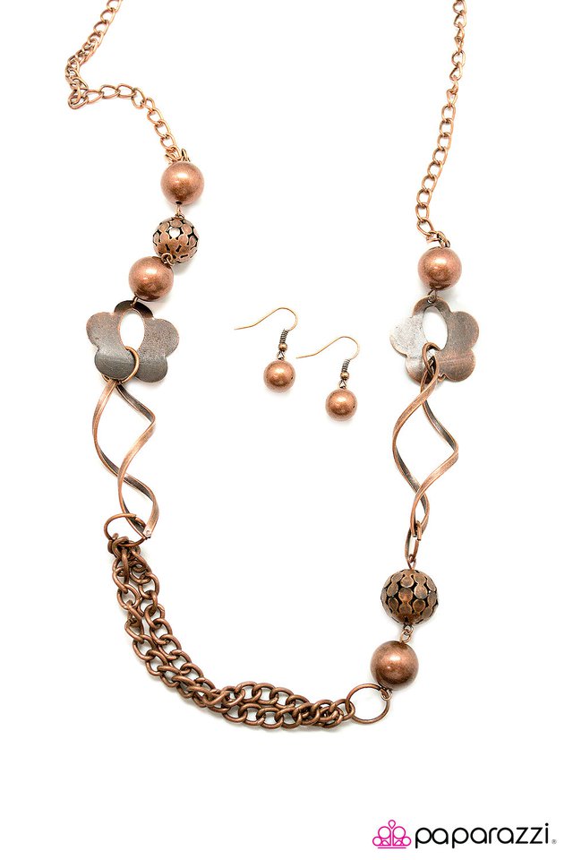 Paparazzi ♥ Daisy Duke - Copper ♥ Necklace