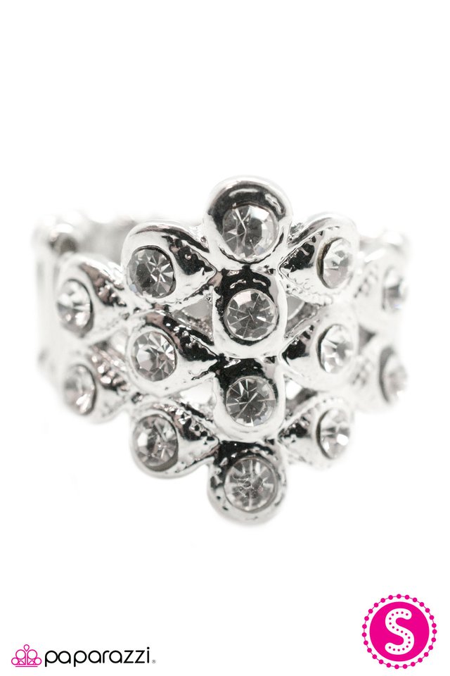 Paparazzi ♥ Poor Little Rich Girl - White ♥ Ring