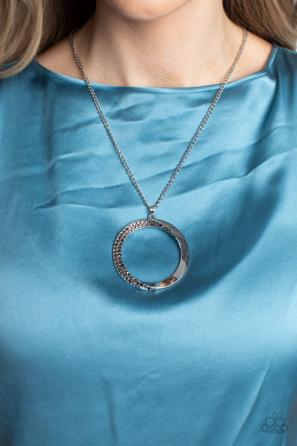 encrusted-elegance-silver-p2re-svxx-464jr