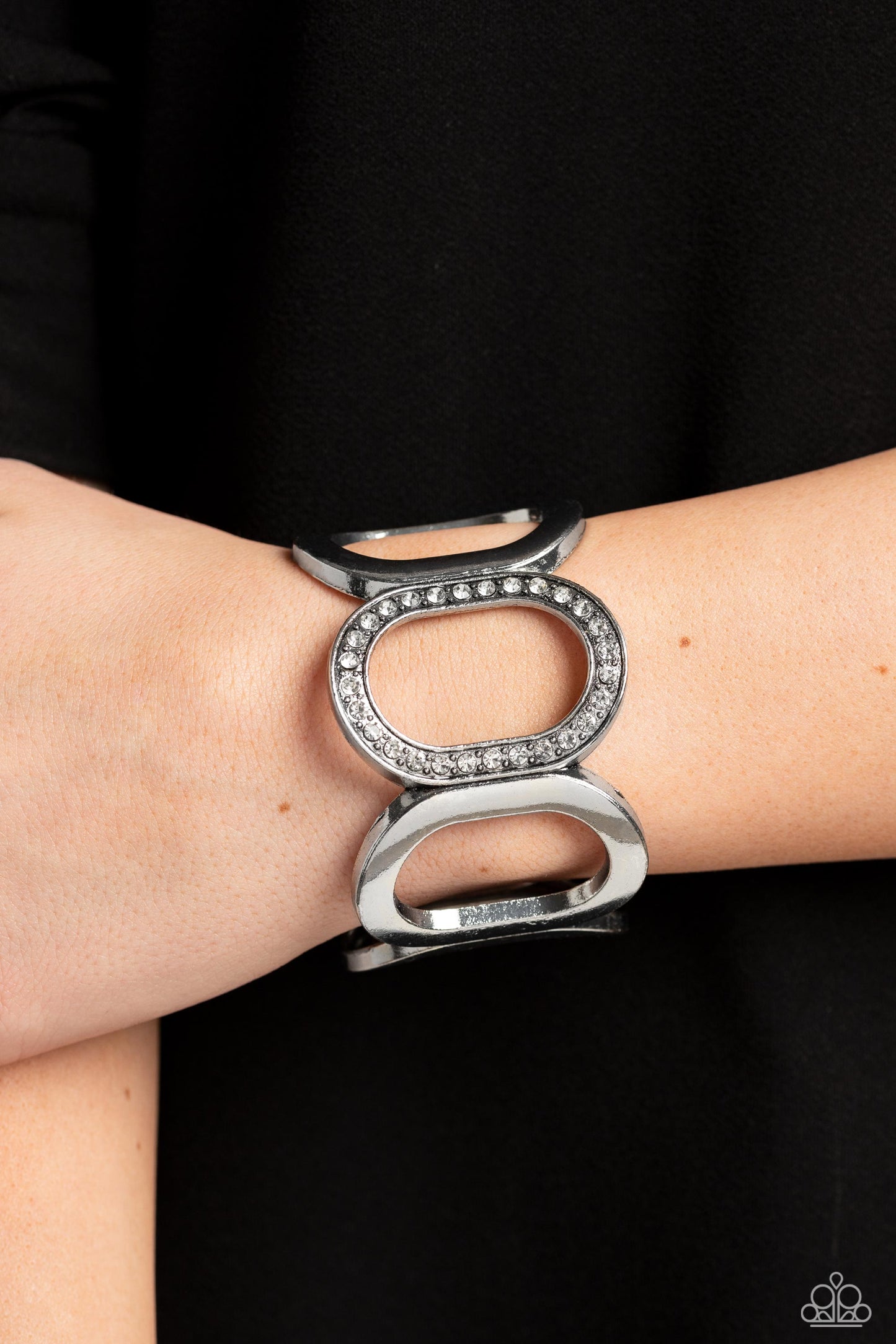 opulent-ovals-white-p9re-wtxx-553xx