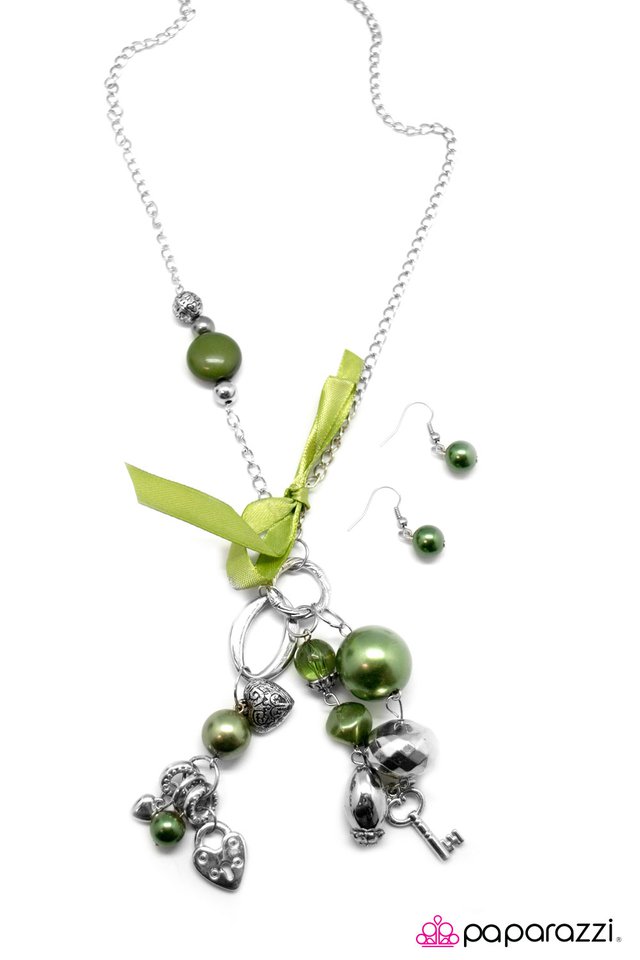 Paparazzi ♥ Wishful Thinking - Green ♥ Necklace