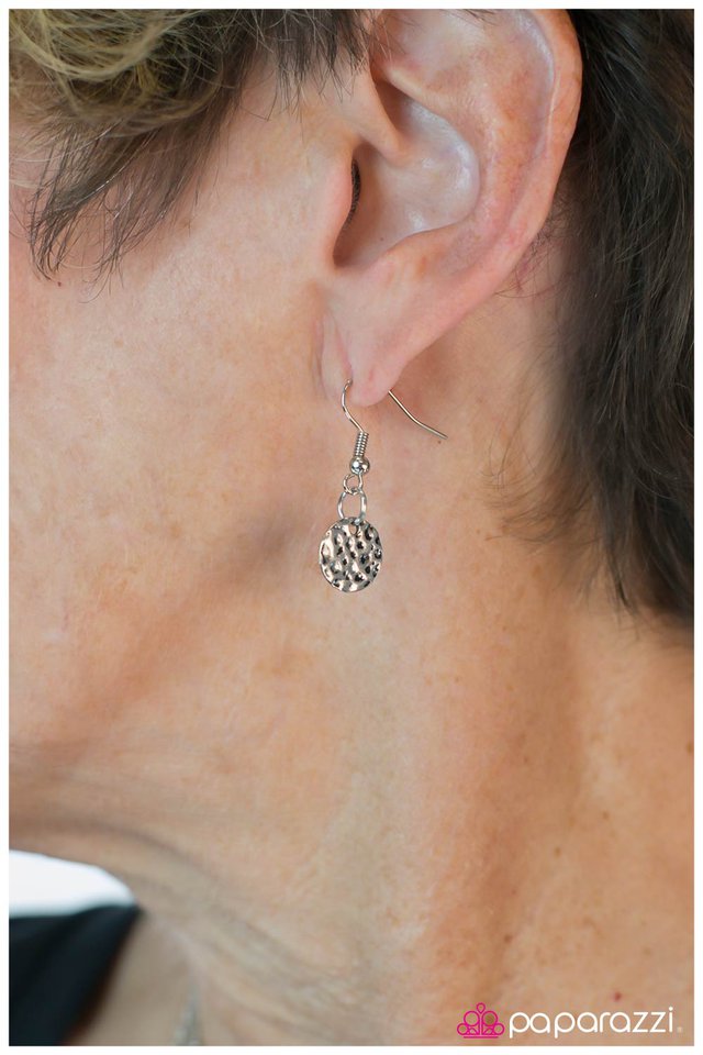 Paparazzi ♥ Roadrunner - Green ♥ Necklace