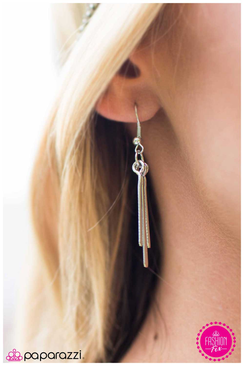 Paparazzi ♥ Keep Me Hanging On - Blue ♥  Necklace