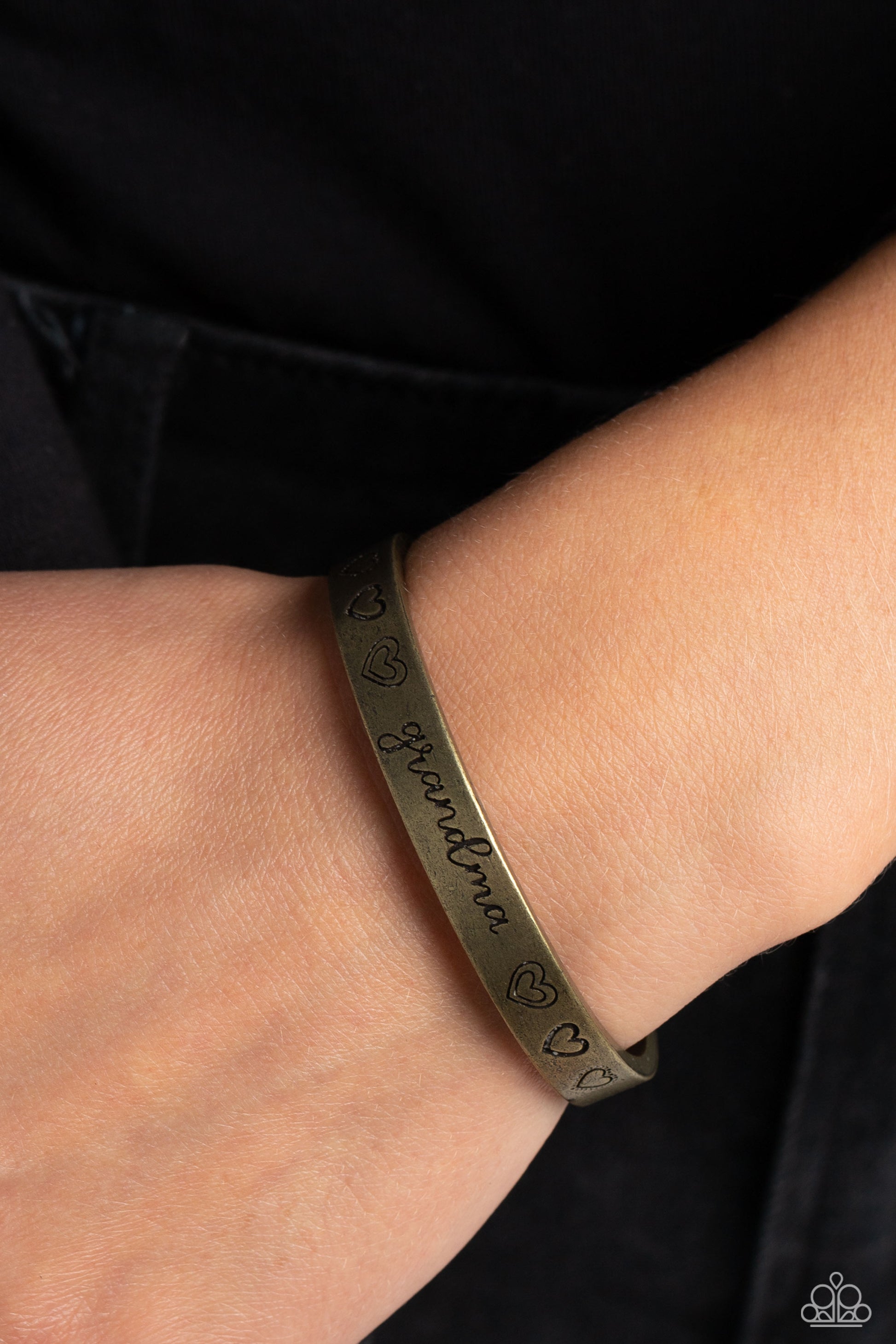 a-grandmothers-love-brass-p9wd-brxx-114xx