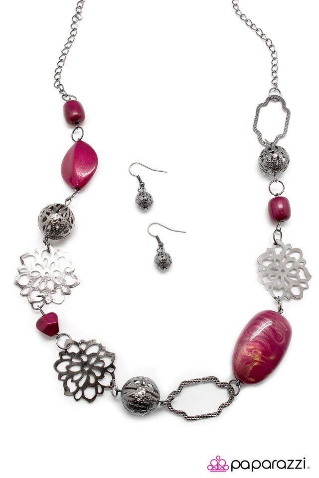 Paparazzi ♥ Not Your Average Wallflower - Pink ♥ Necklace