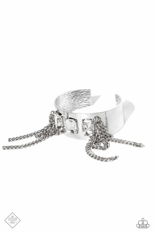 chain-showers-white-p9st-wtxx-038nh