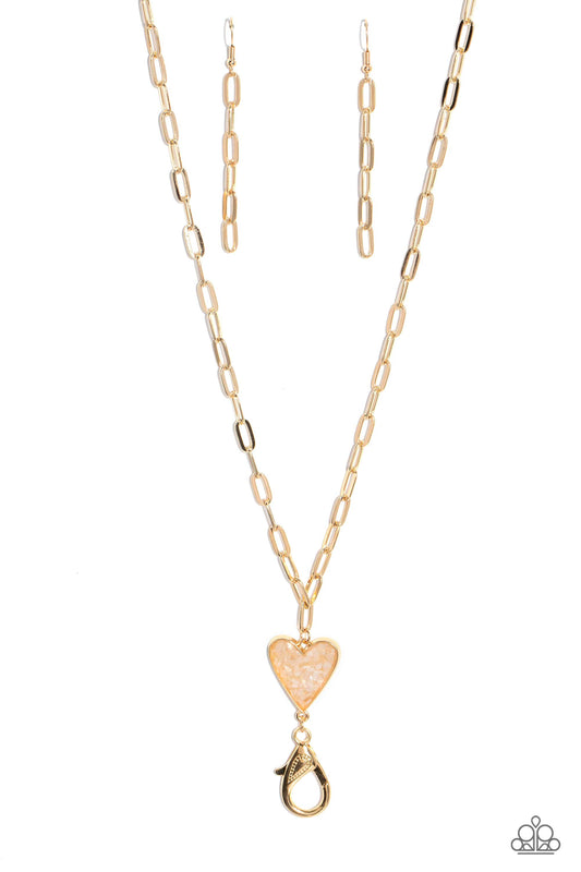 kiss-and-shell-gold-p2ln-gdxx-044xx