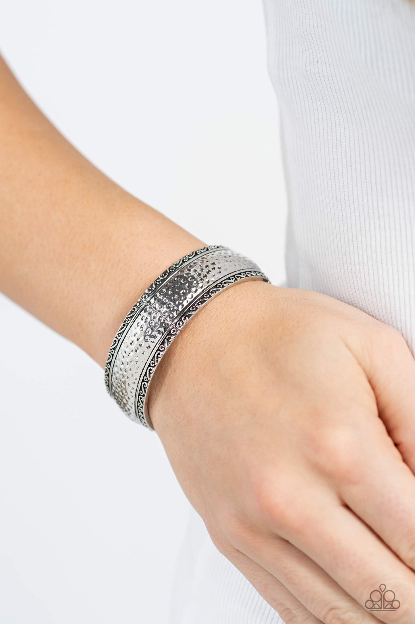 textile-tenor-silver-p9wh-svxx-253xx