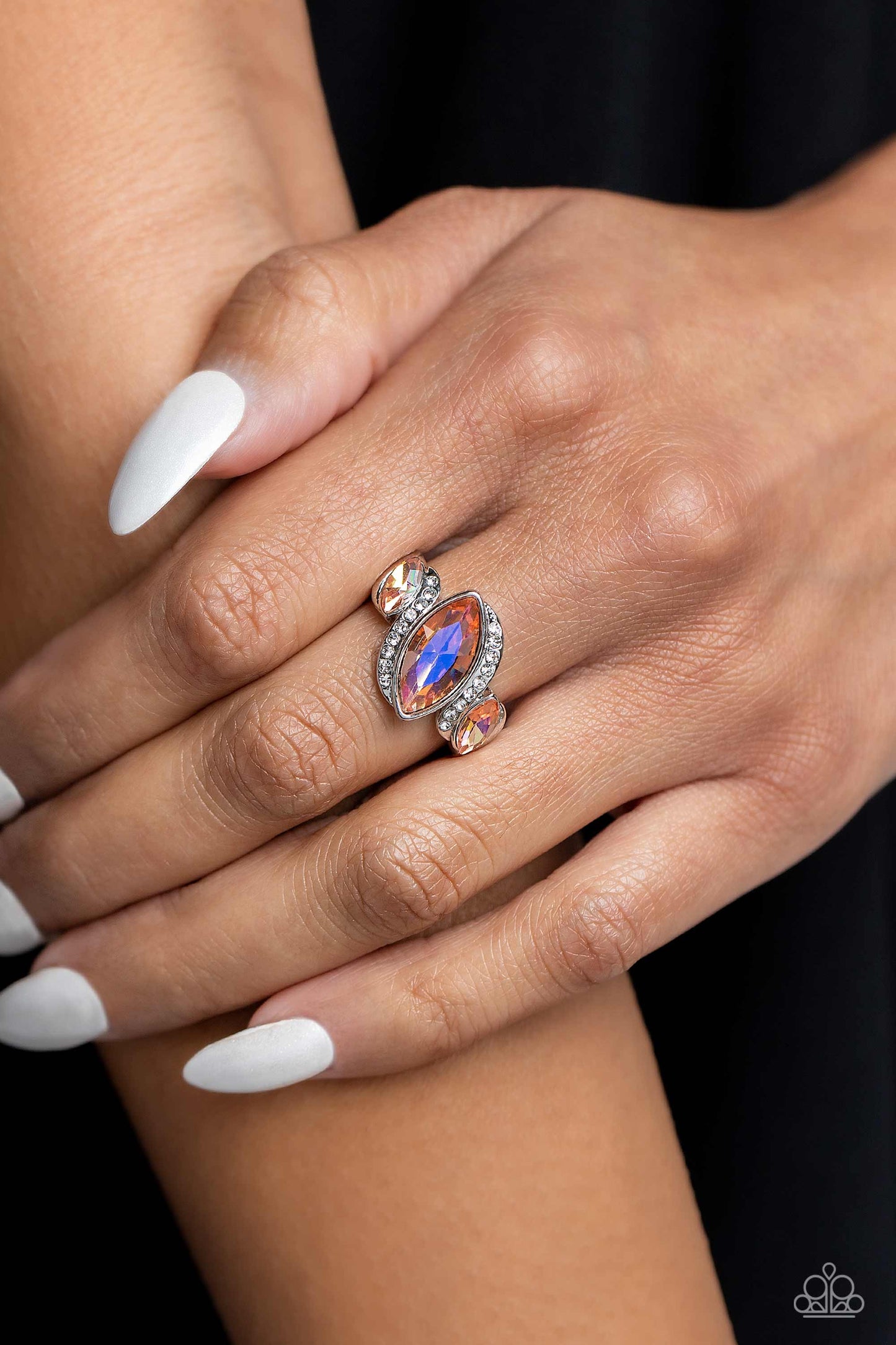 tilted-triplets-orange-p4st-ogxx-009xx