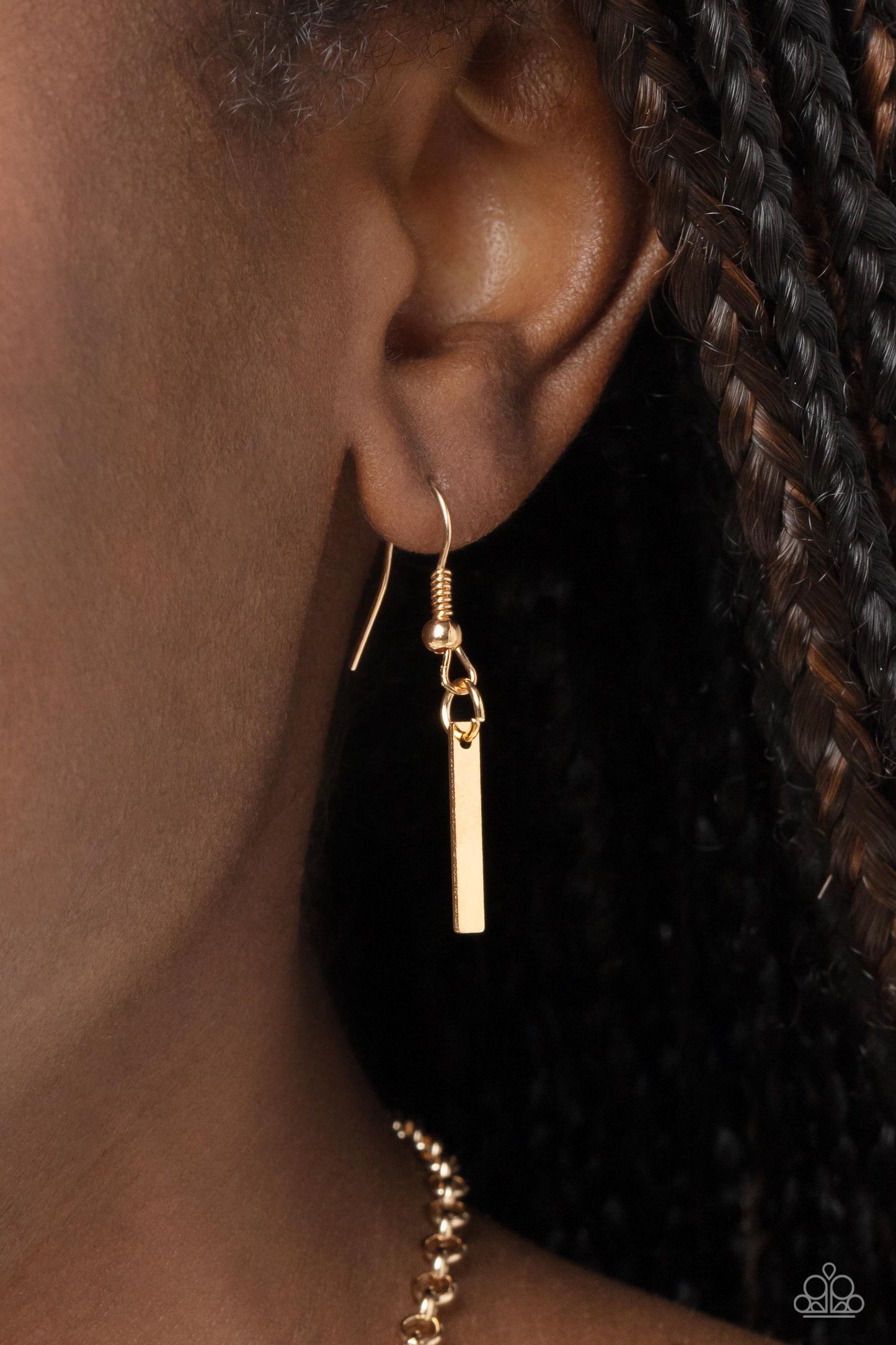 cue-the-chandelier-multi-