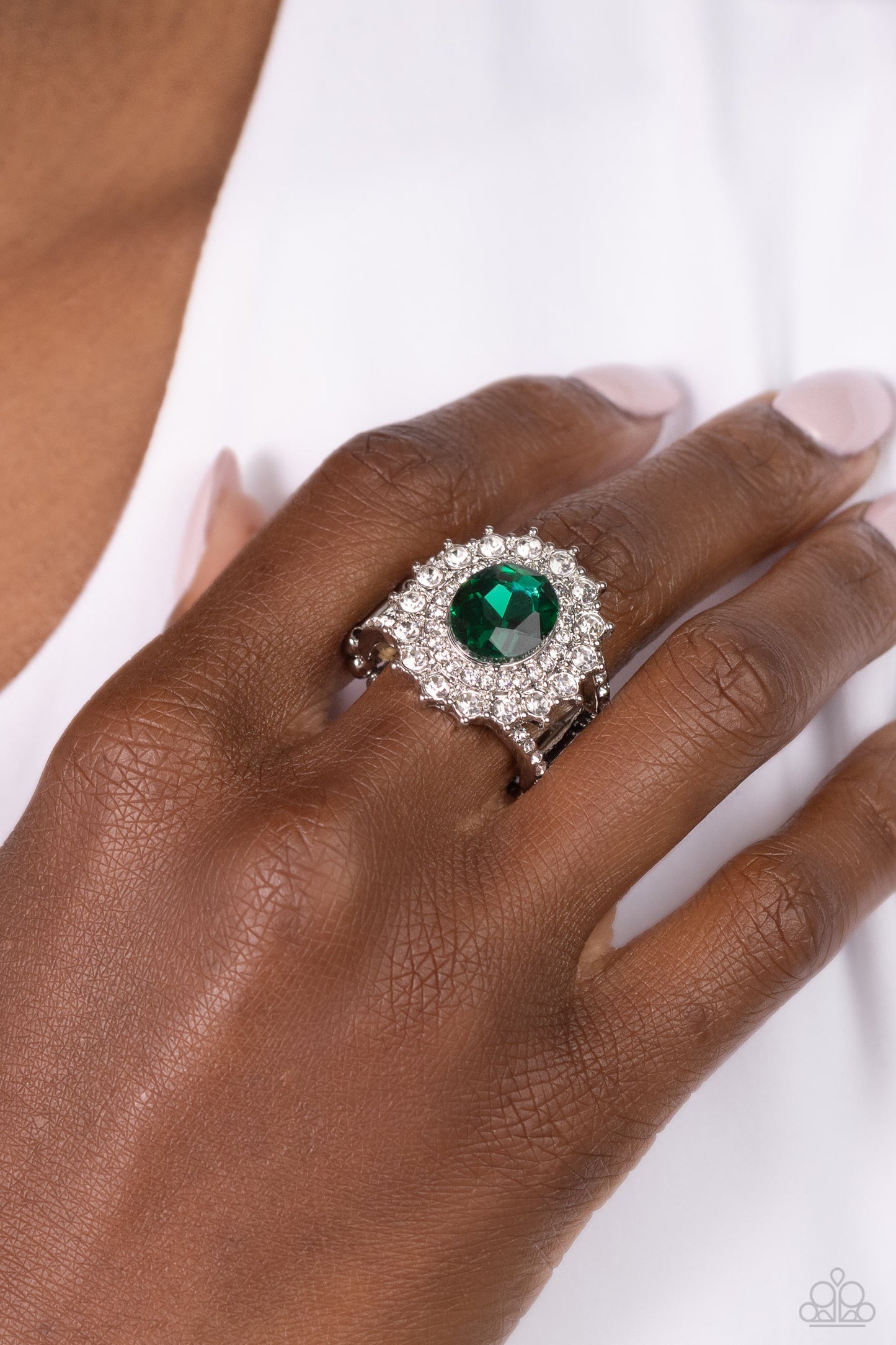 layered-luminescence-green-p4re-grxx-206xx