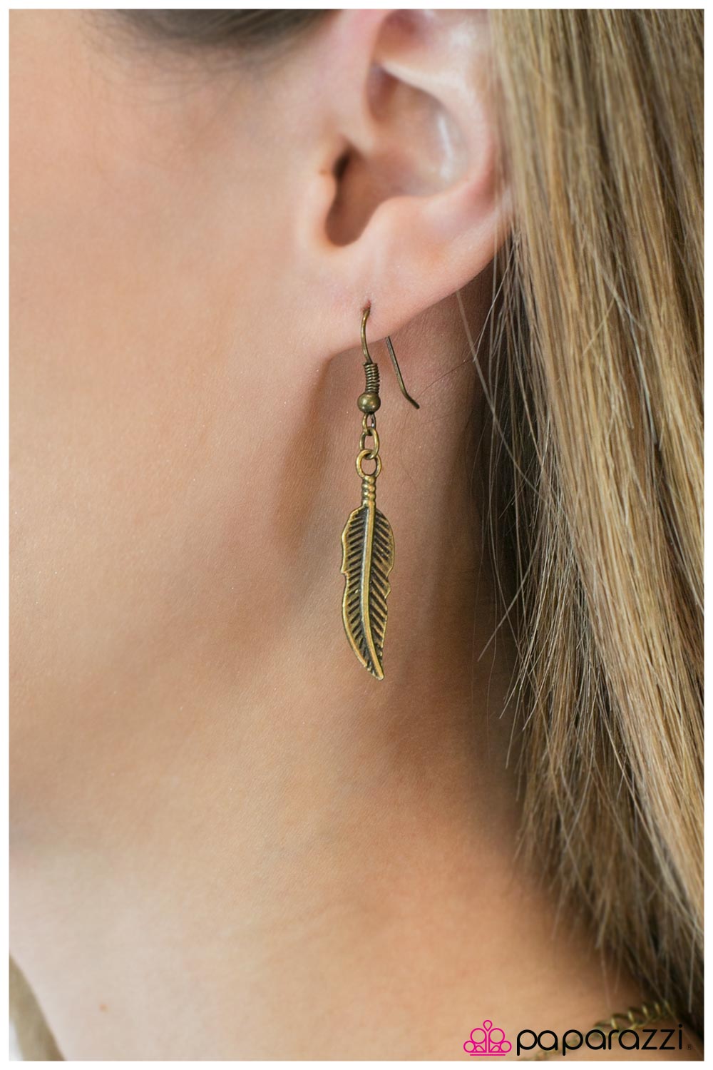 Paparazzi ♥ Flying South For The Winter - Brass ♥  Necklace