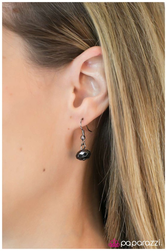 Paparazzi ♥ Rant and Rave - Black ♥ Necklace