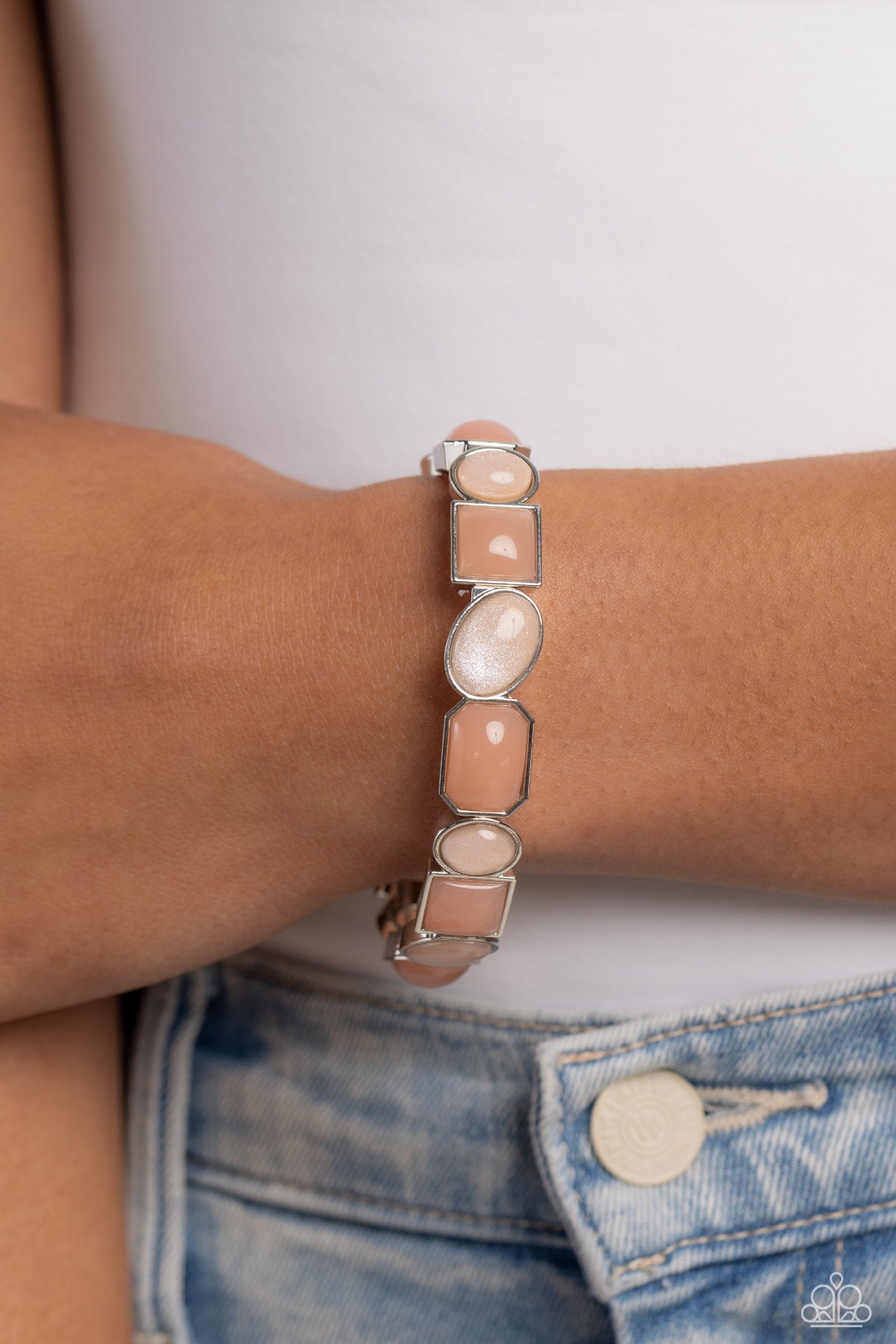 giving-geometrics-orange-p9wh-ogxx-151xx