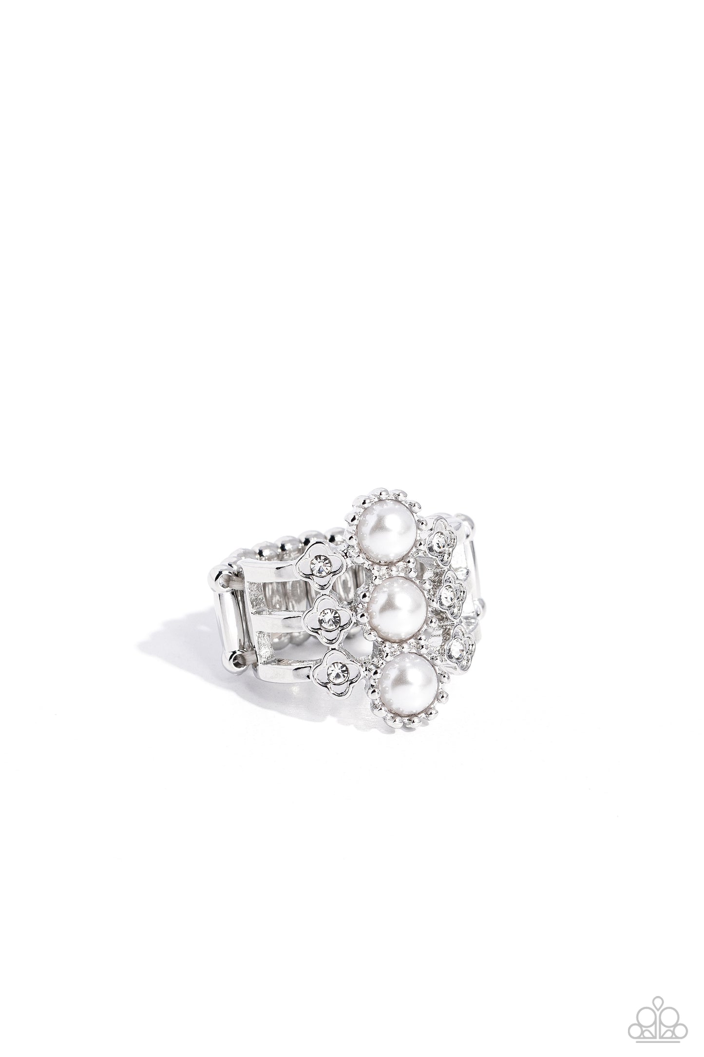 layered-light-white-p4re-wtxx-526xx