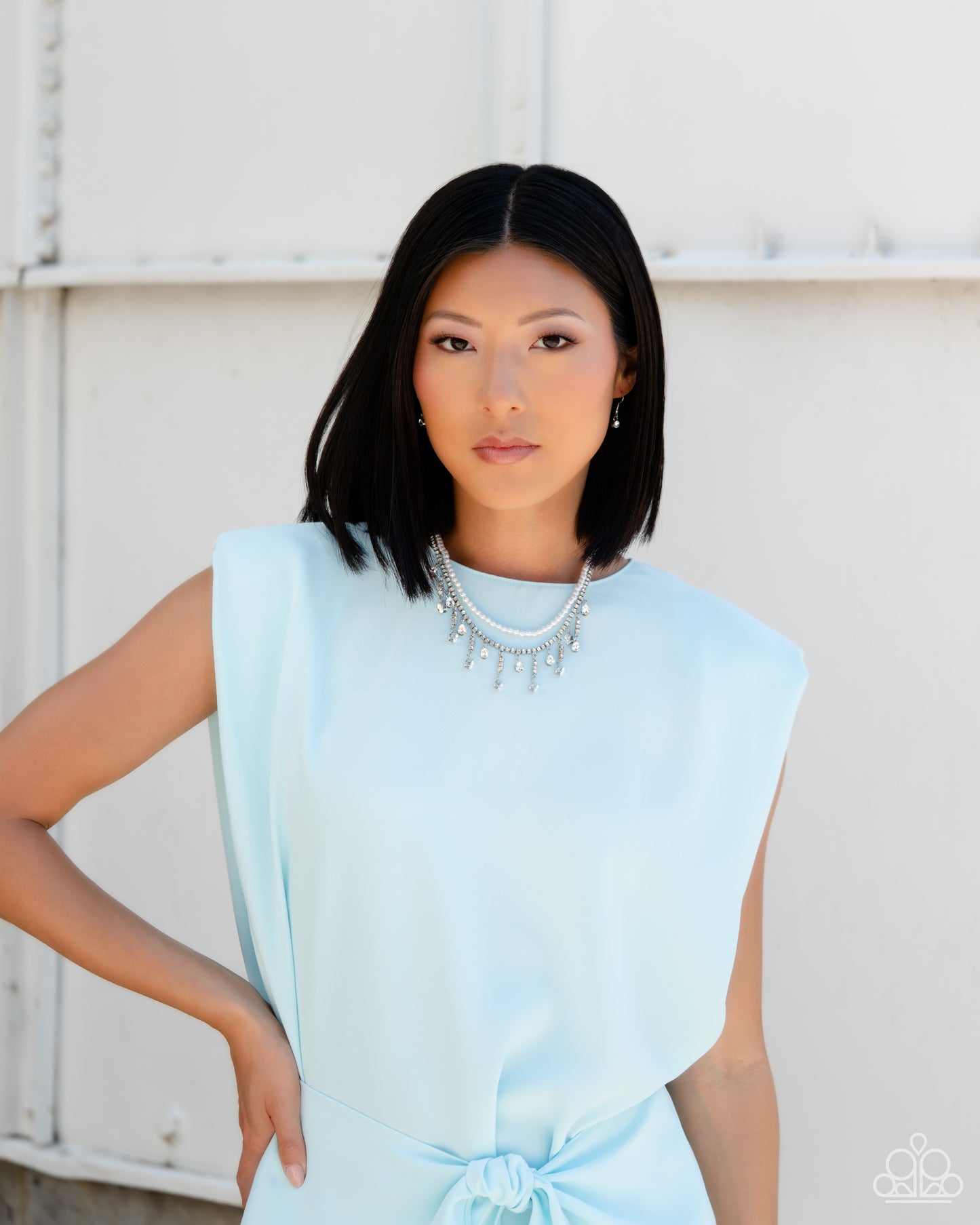 lessons-in-luxury-white-p2ch-wtxx-069xx