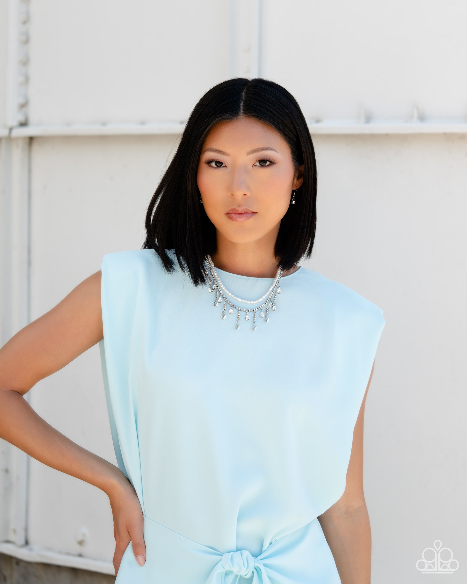 lessons-in-luxury-white-p2ch-wtxx-069xx