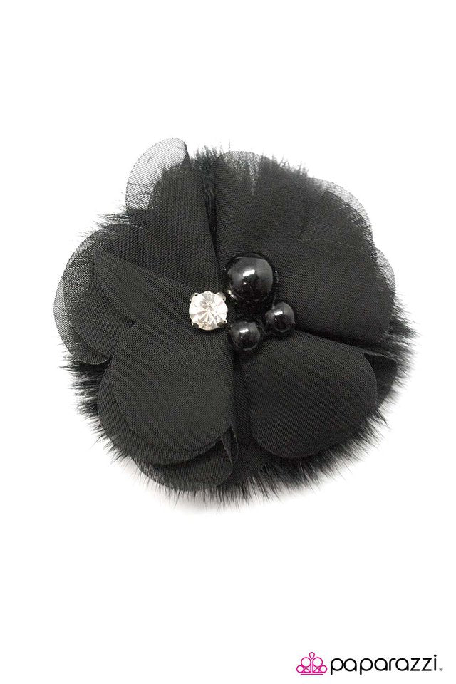 Paparazzi ♥ The Prom Queen - Black ♥ Hair Clip