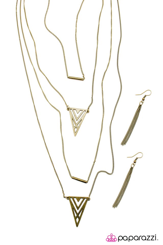 Paparazzi ♥ Aussie Walkabout - Brass ♥ Necklace