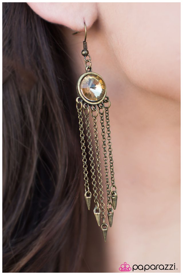 strike-a-pose-brass-p5ed-brxx-022wd