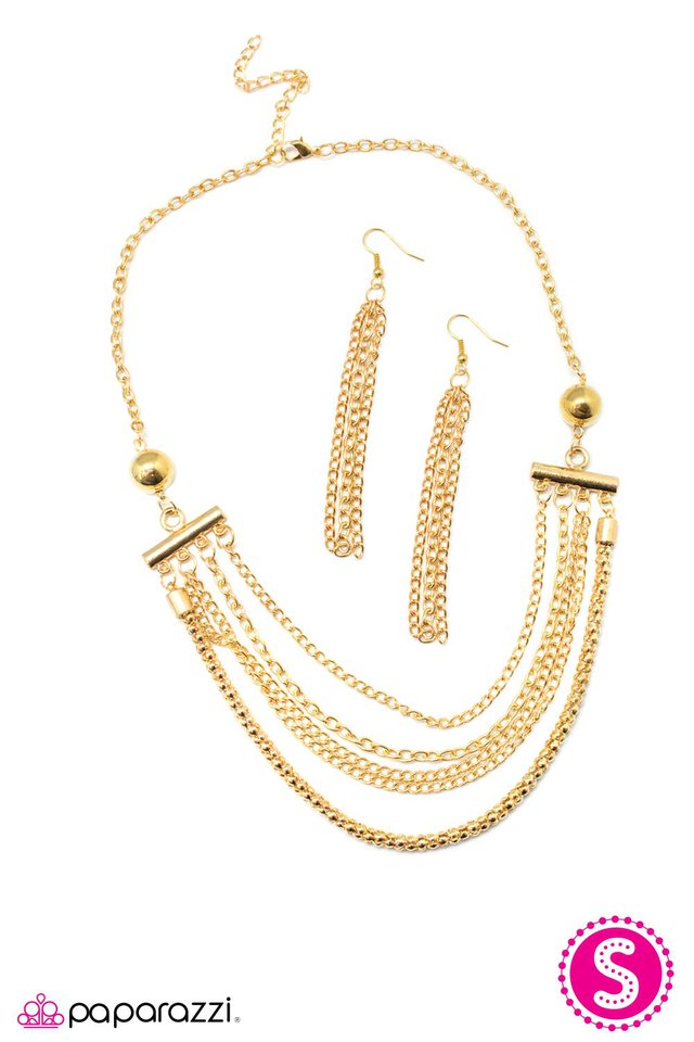 Paparazzi ♥ Metallic Mai Tai - Gold ♥ Necklace