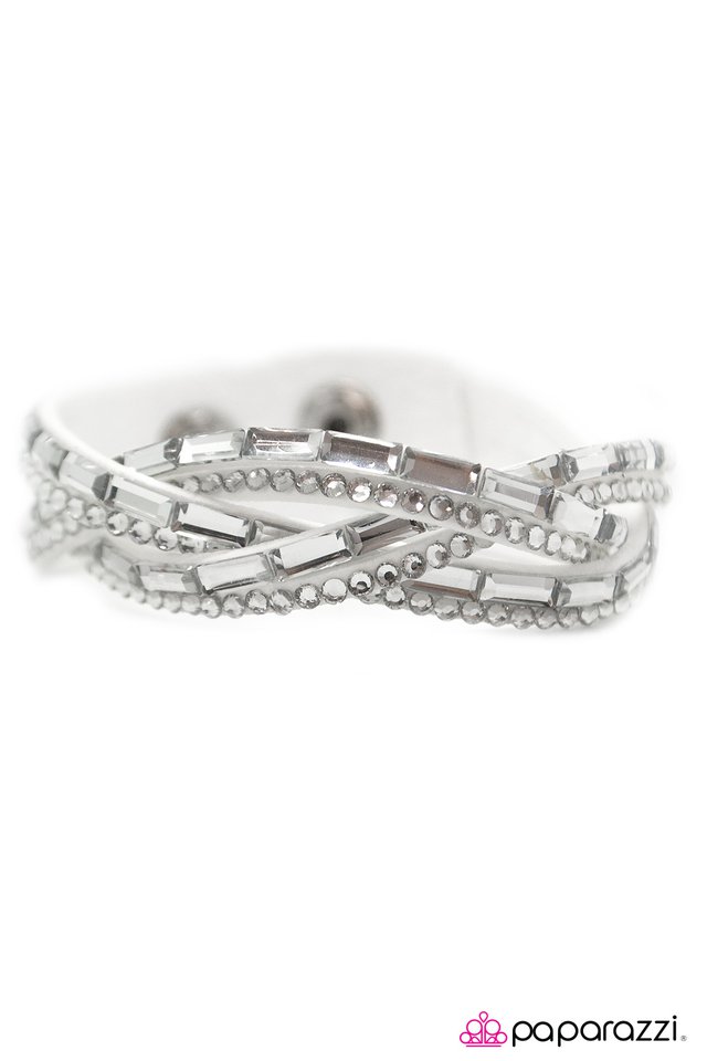Paparazzi ♥ The Wow Factor - White ♥ Bracelet