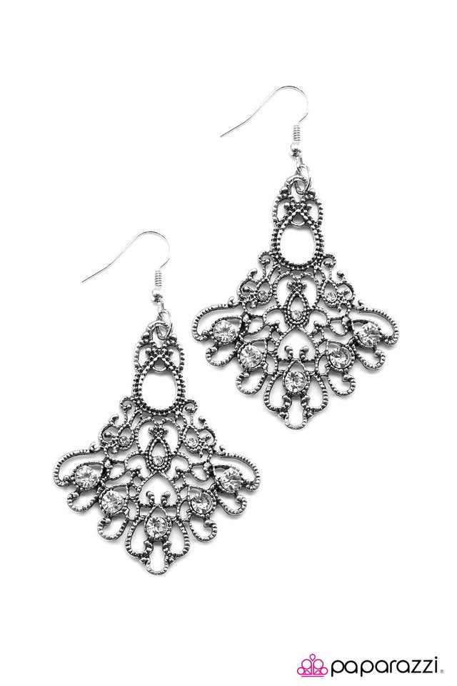 Paparazzi ♥ Not Just A Pretty Face - White ♥ Earrings