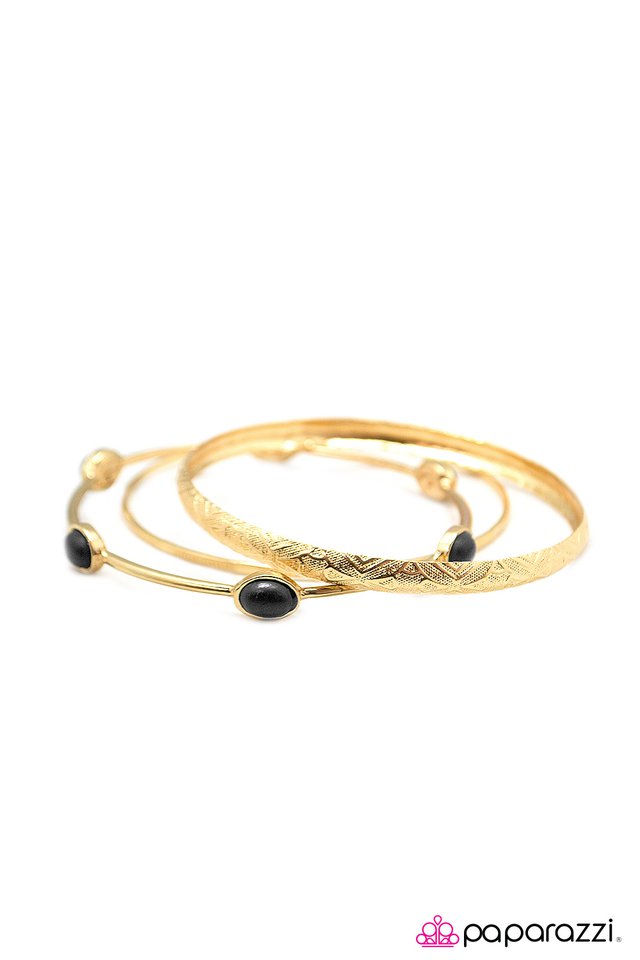 Paparazzi ♥ Stonehenge - Gold ♥ Bracelet